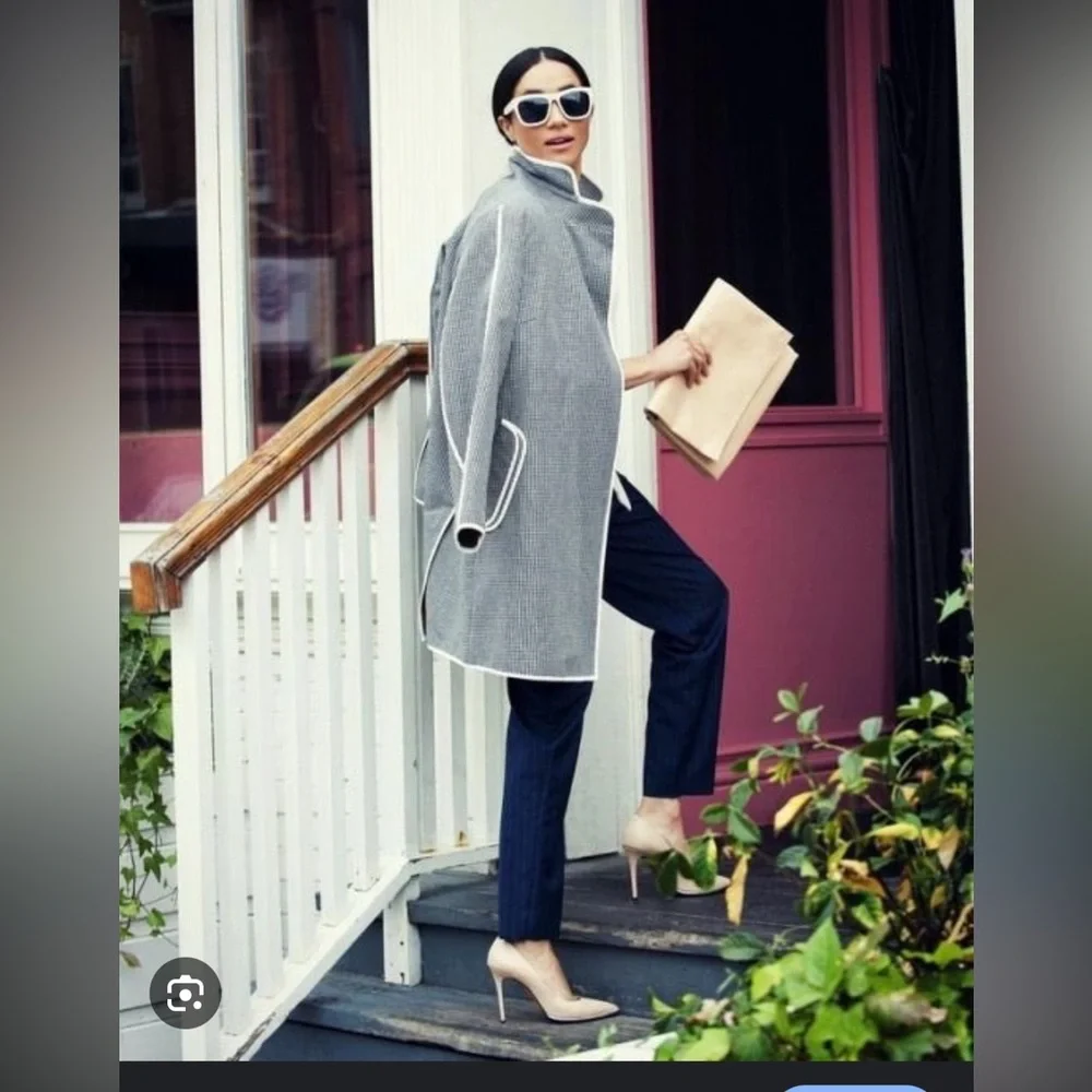 0'2nd Grande Check Classic Coat as seen on Meghan
Markle - Picture 10 of 14